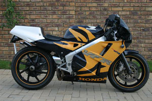 HONDA	VFR400R